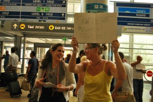 Arrival at Ben Gurion Airport in Tel Aviv (photographed by B. de Groot; © Kinneret Regional Project).